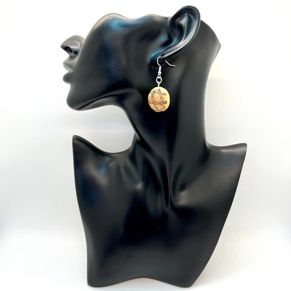 Concha Earrings - Seashell Earrings - Hispanic Earrings - Pastry Bakery Earrings - Picture 7 of 8